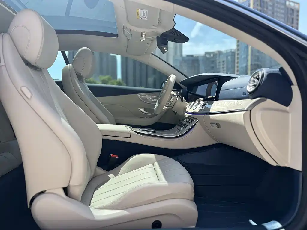 Mercedes-Benz E-Class 2023 — фото 10