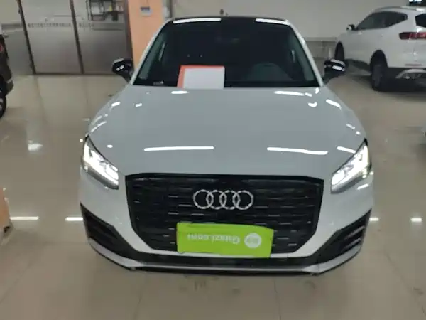 Audi Q2L 2020