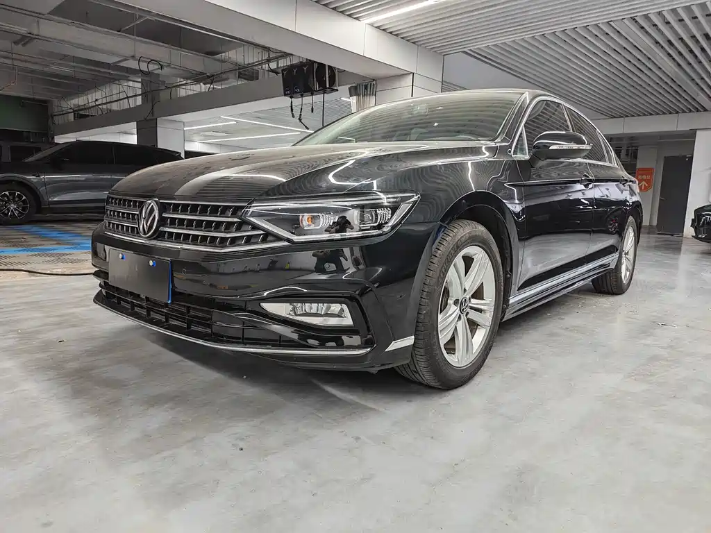 Volkswagen Magotan 2024