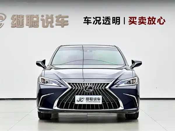 Lexus ES 2022