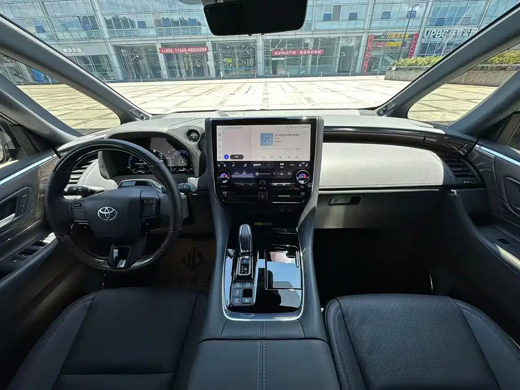 Toyota Alphard 2026 — фото 8