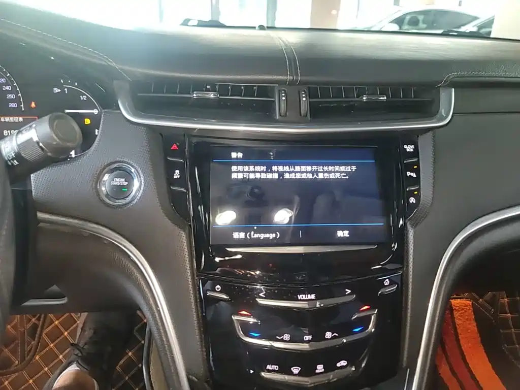Cadillac XTS 2019 — фото 13