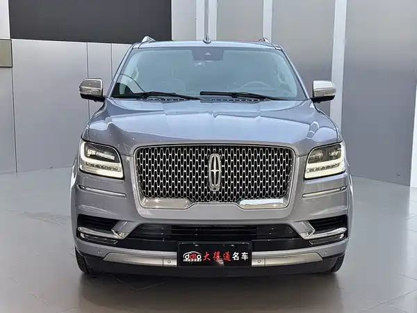 Lincoln Navigator 2022