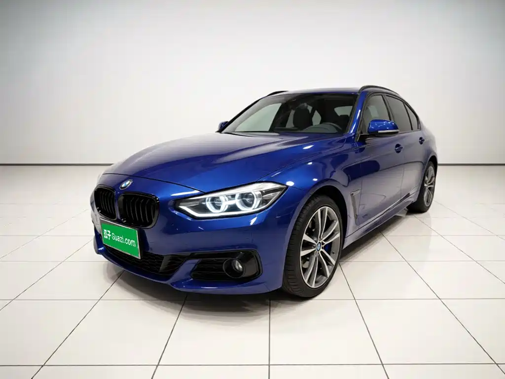 BMW 1 Series 2019 — фото 1
