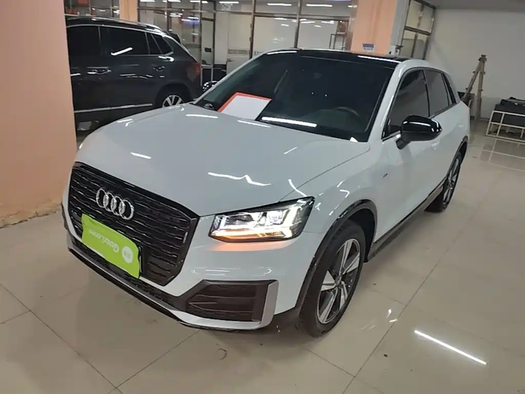 Audi Q2L 2020 — фото 2