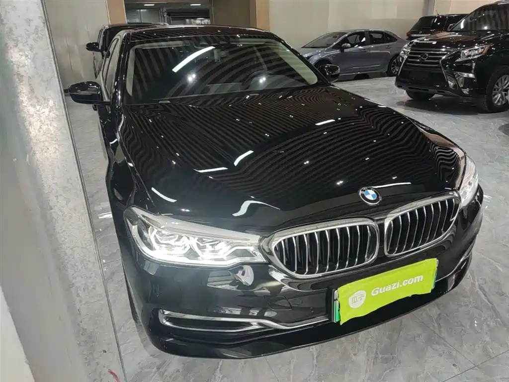 BMW 5 Series New Energy 2019 — фото 4