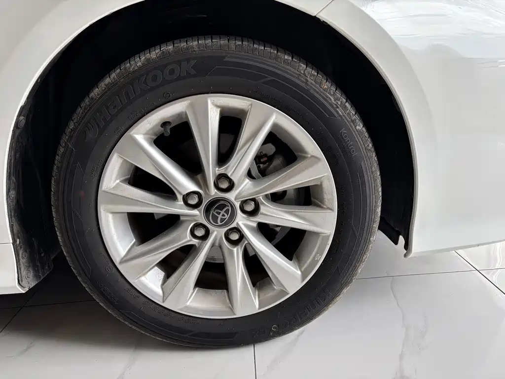 Toyota Corolla 2023 — фото 18