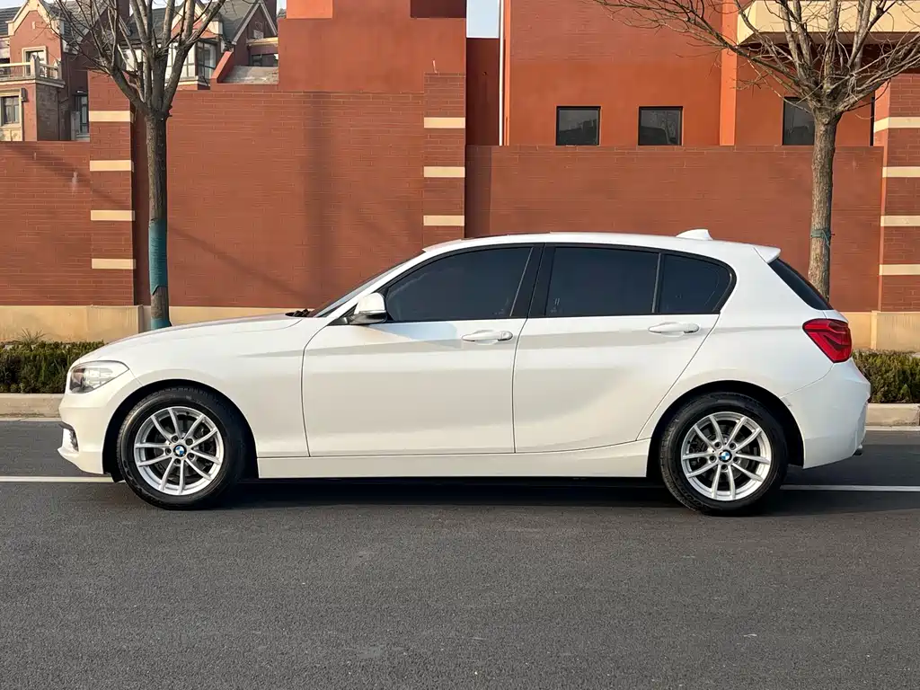 BMW 1 Series 2017 — фото 3