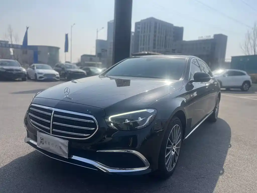Mercedes-Benz E-Class 2023 — фото 1