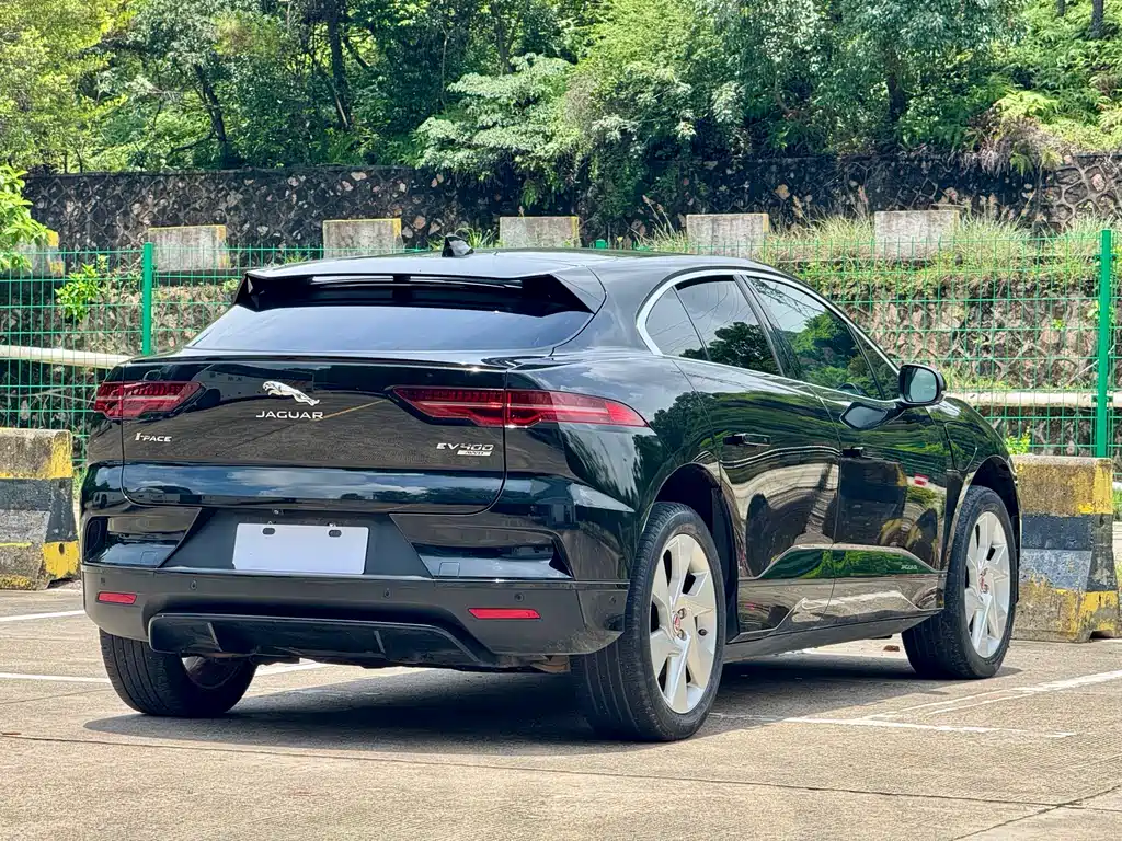 Jaguar I-PACE 2020 — фото 13