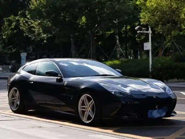 Ferrari GTC4Lusso 2018