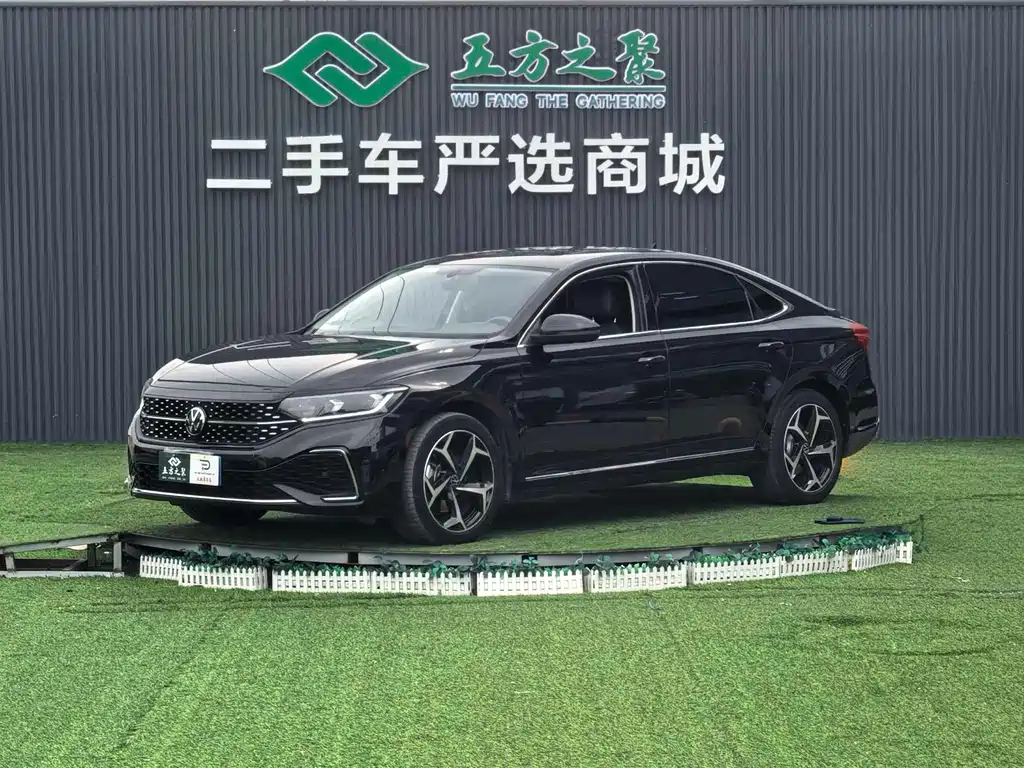 Volkswagen Passat 2024