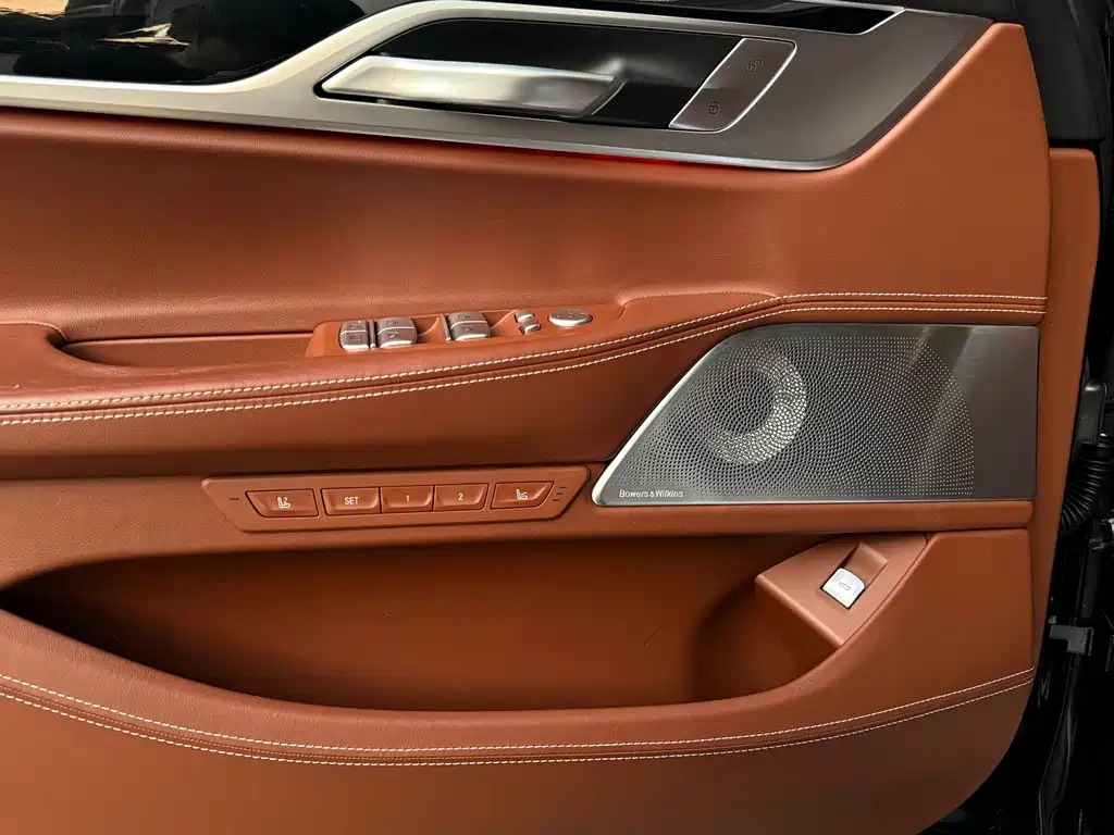 BMW 7 Series 2018 — фото 12