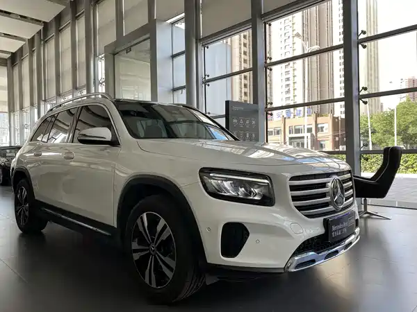 Mercedes-Benz GLB 2023