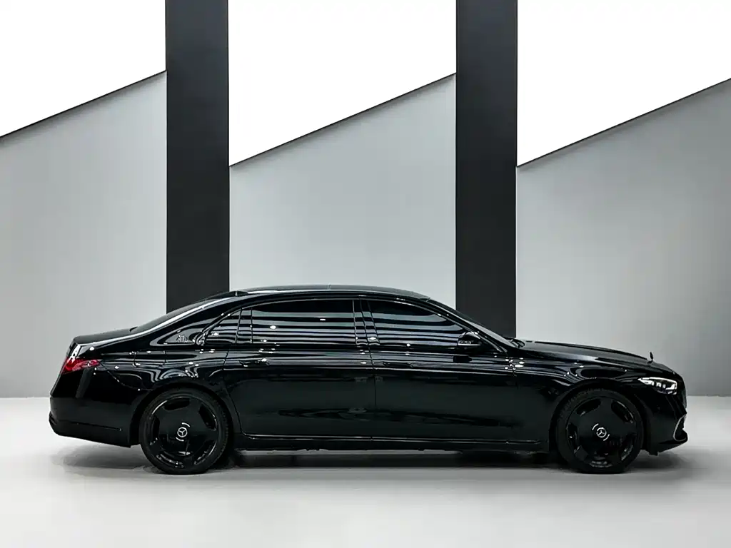 Mercedes-Benz Maybach S-Class 2023