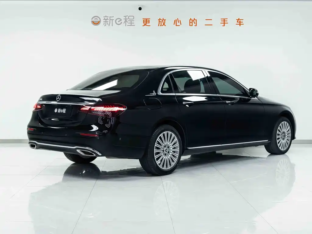Mercedes-Benz E-Class 2022