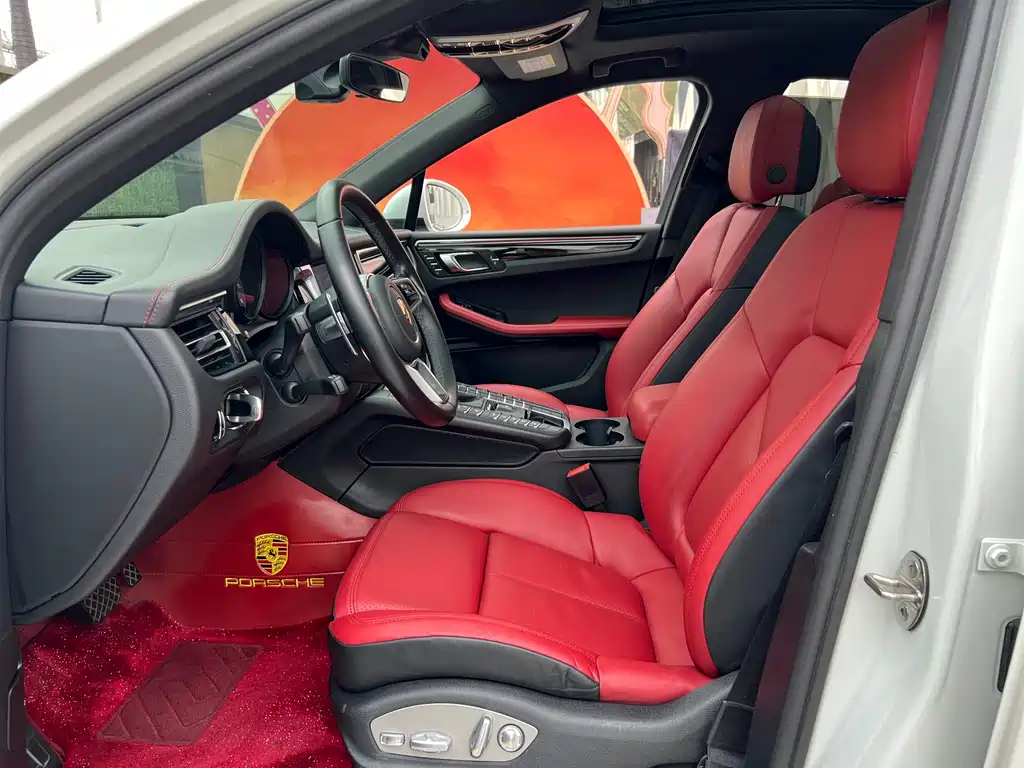 Porsche Macan 2020 — фото 10