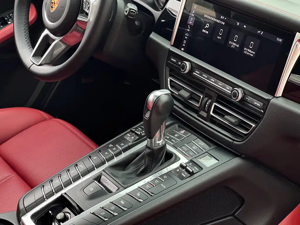 Porsche Macan 2020 — фото 13