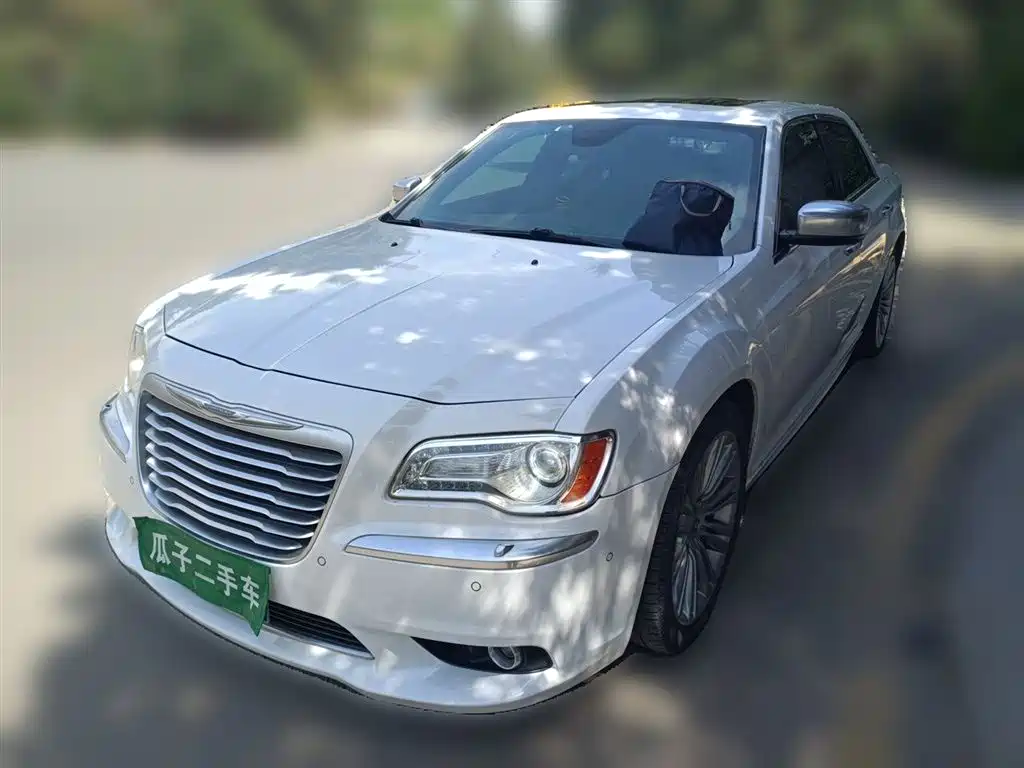 Chrysler 300C 2016 — фото 2