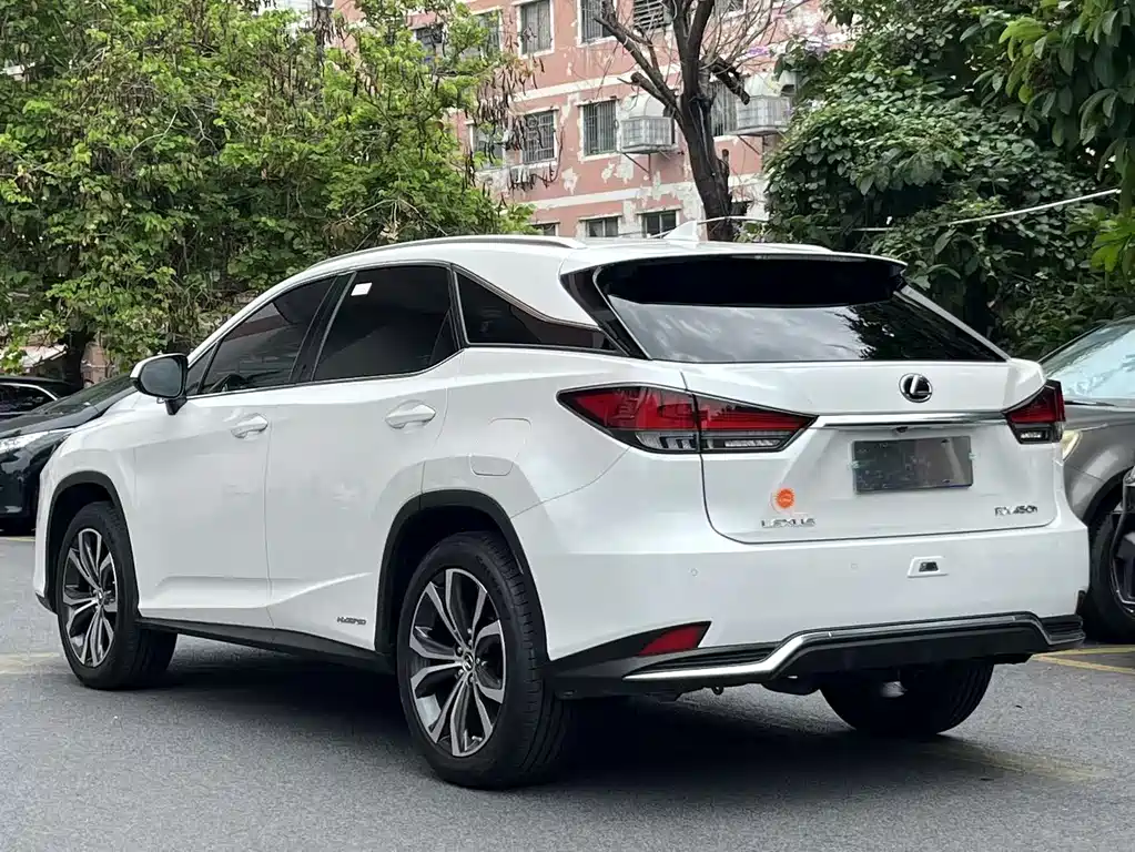 Lexus RX 2022