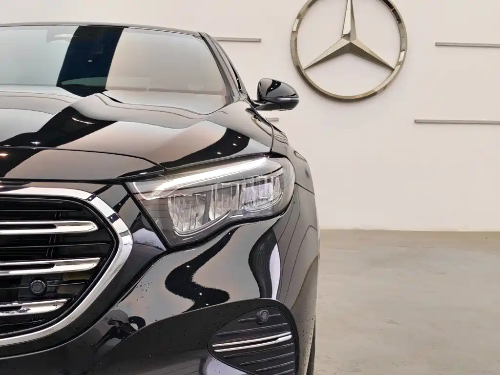 Mercedes-Benz E-Class 2024