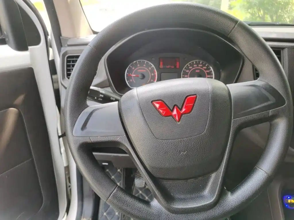 Wuling Hongguang V 2022