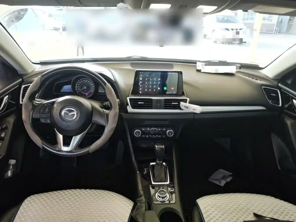 Mazda 3 Axela 2016 — фото 10