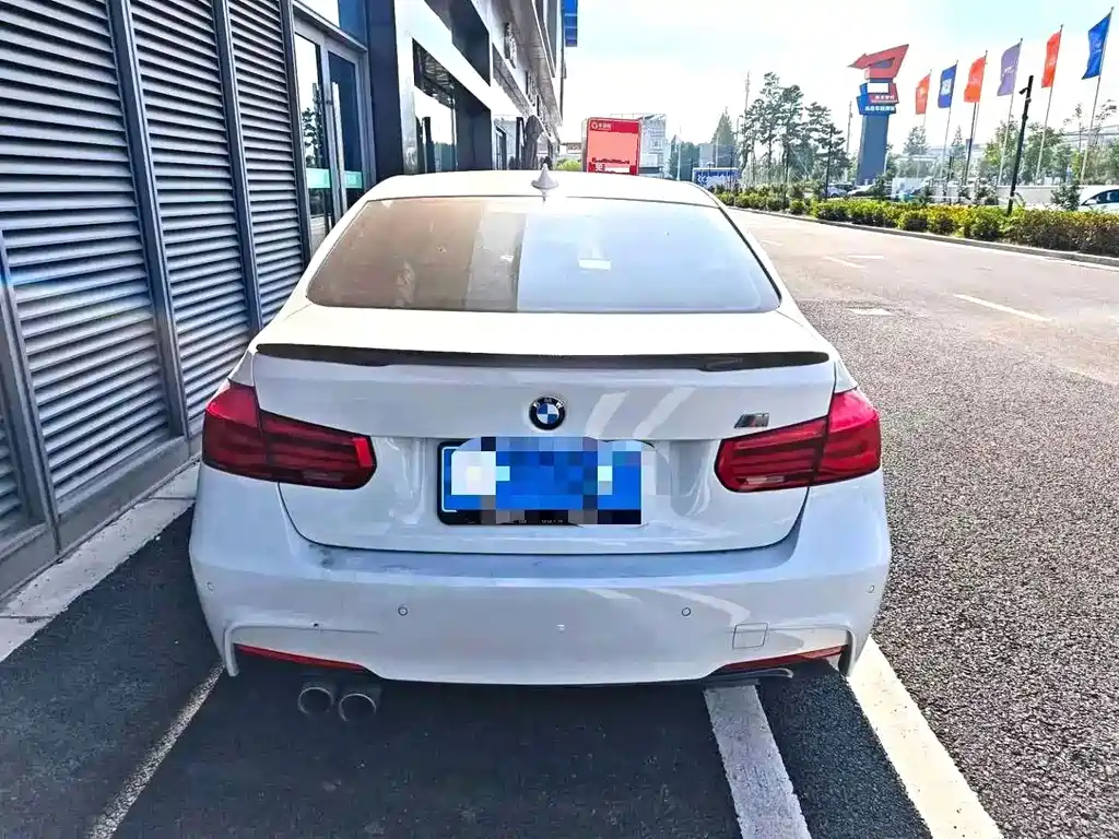 BMW 3 Series 2019 — фото 9