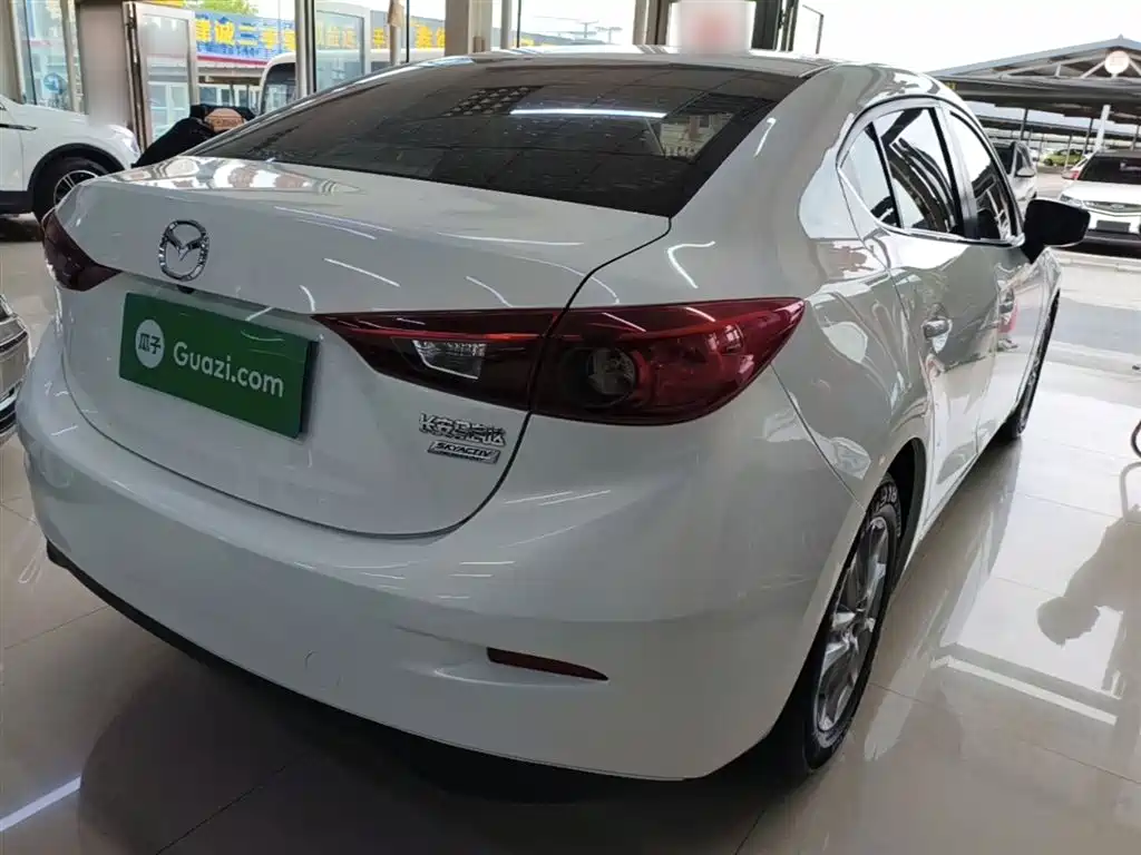 Mazda 3 Axela 2017 — фото 7