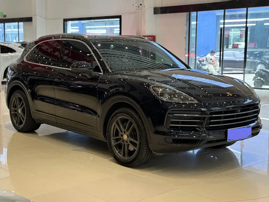 Porsche Cayenne 2022