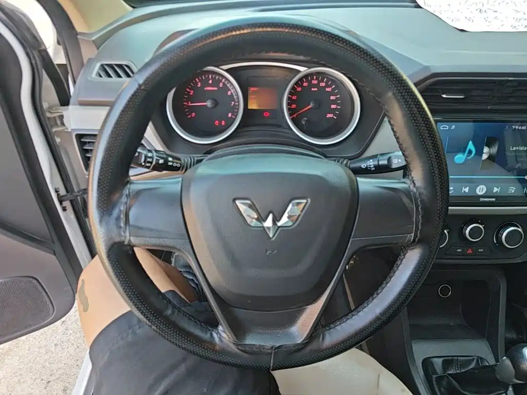Wuling Hongguang 2019 — фото 11