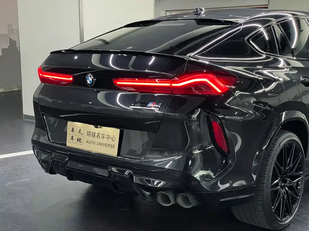 BMW X6 M 2023 — фото 22