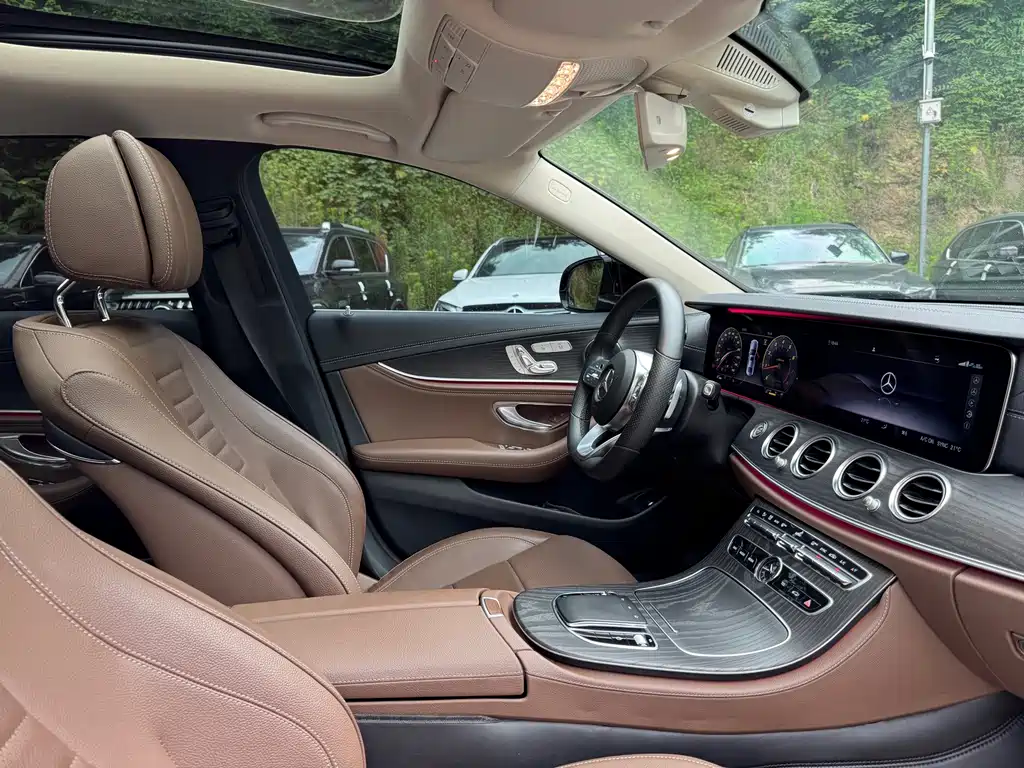 Mercedes-Benz E-Class 2020 — фото 30