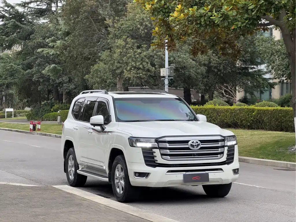 Toyota Land Cruiser 2023 — фото 3