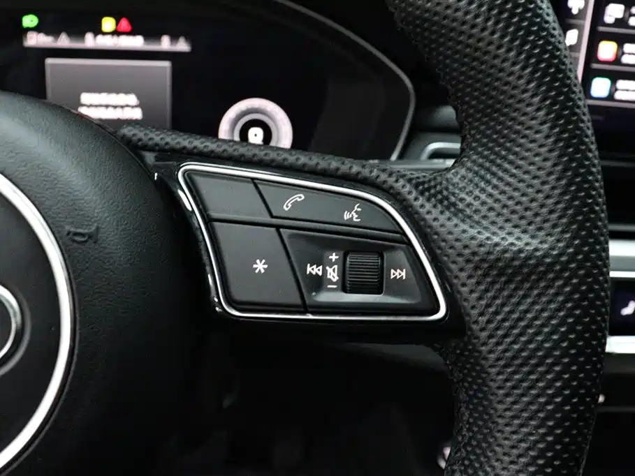 Audi A4 2022 — фото 17