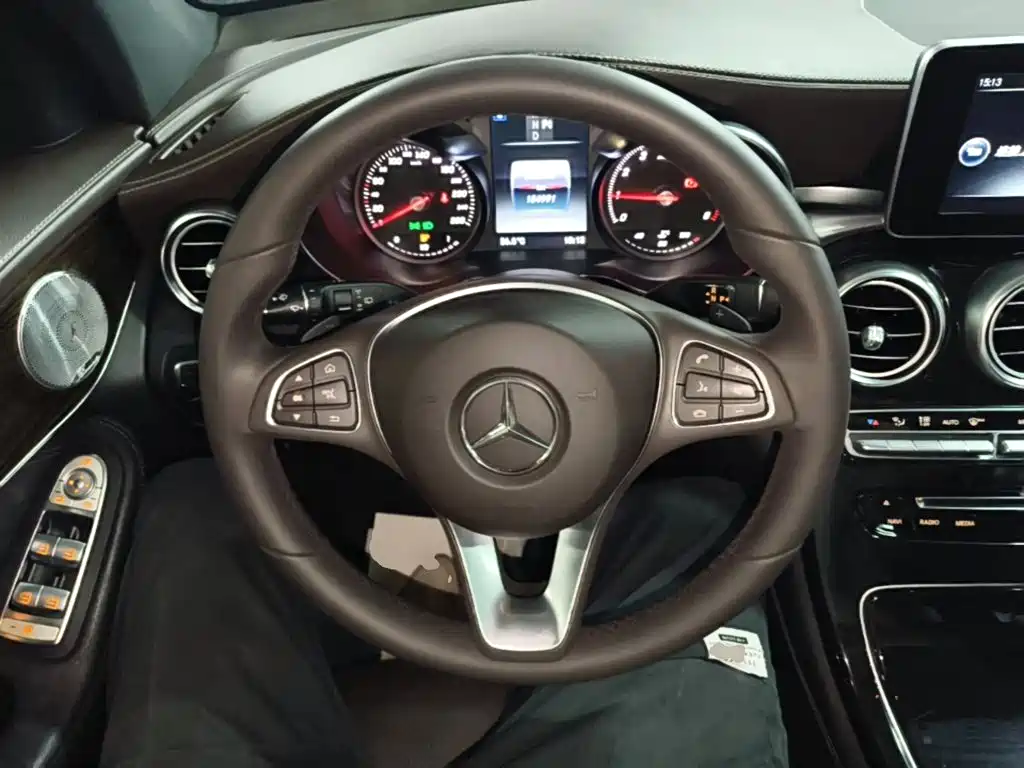 Mercedes-Benz GLC 2017 — фото 11