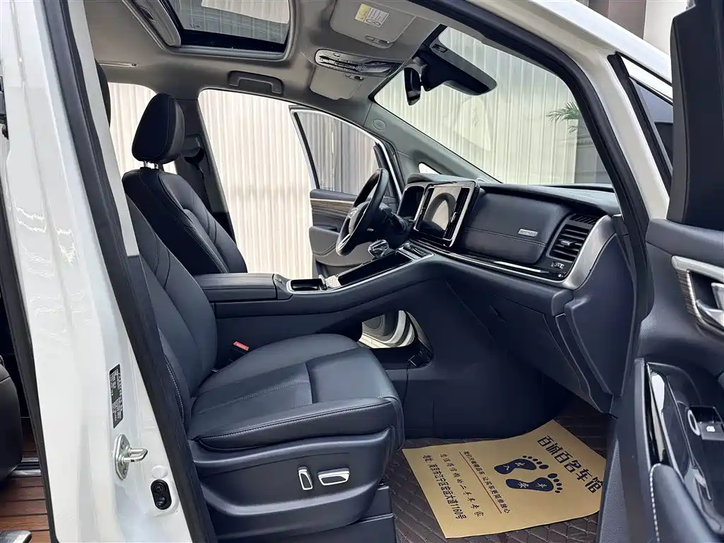 GAC Motor Trumpchi M8 2021 — фото 12