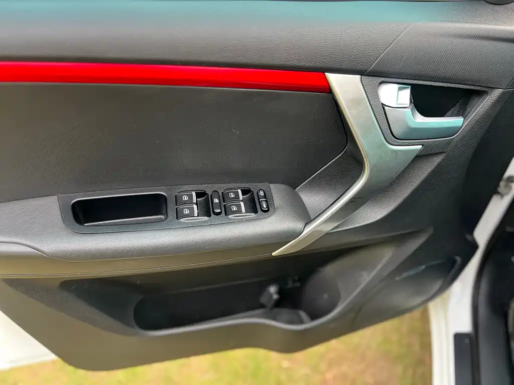 Chery Tiggo 3 2018 — фото 15