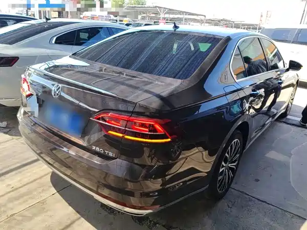 Volkswagen Phideon 2018