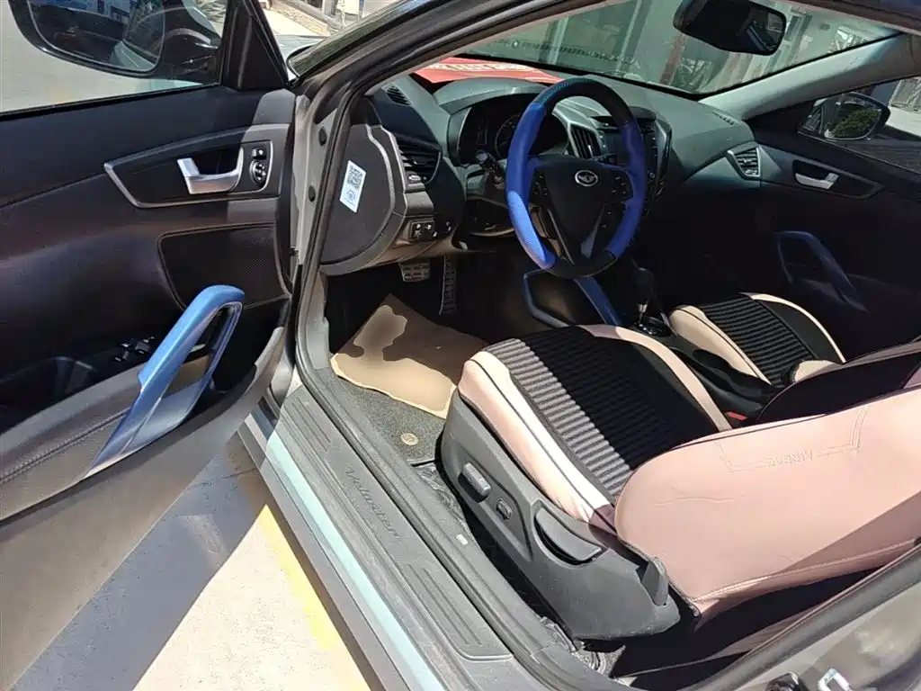 Hyundai Veloster 2015 — фото 16