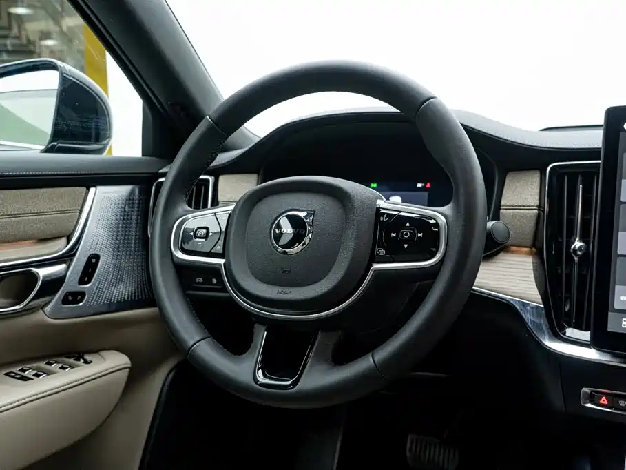 Volvo S90 PHEV 2025 — фото 21