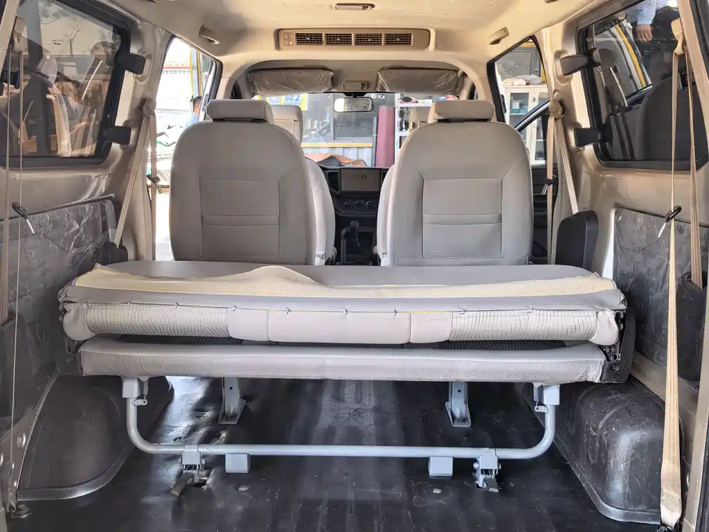 Wuling Hongguang V 2019 — фото 15