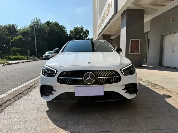 Mercedes-Benz E-Class 2023