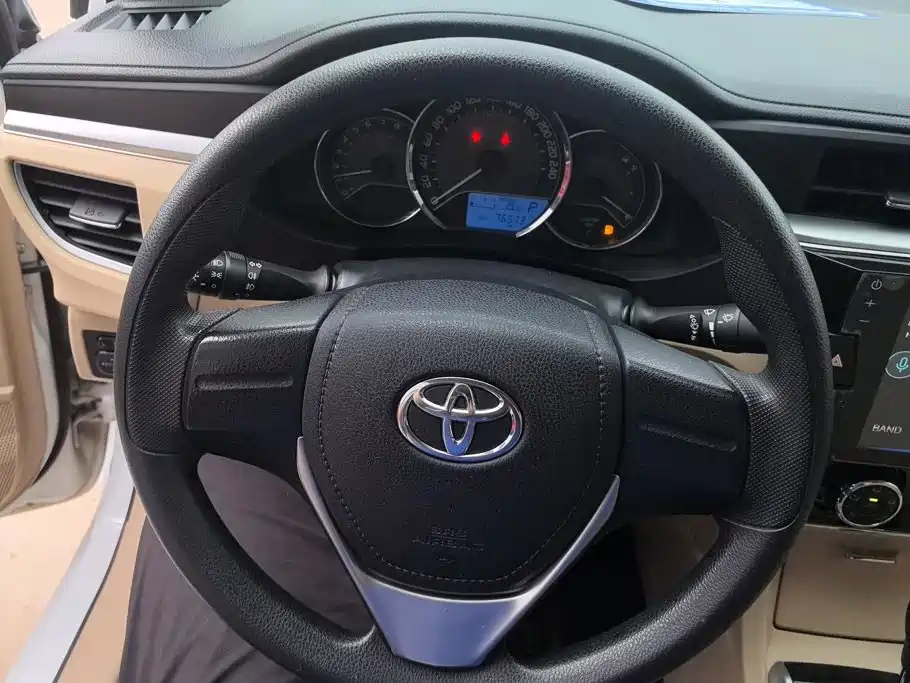 Toyota Corolla 2016 — фото 15
