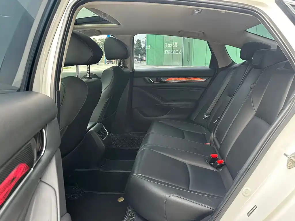 Honda Accord 2020 — фото 13