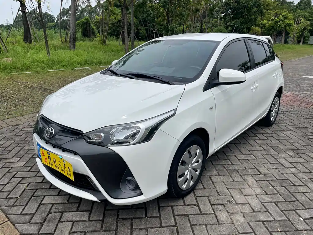 Toyota Yaris L 2019 — фото 1