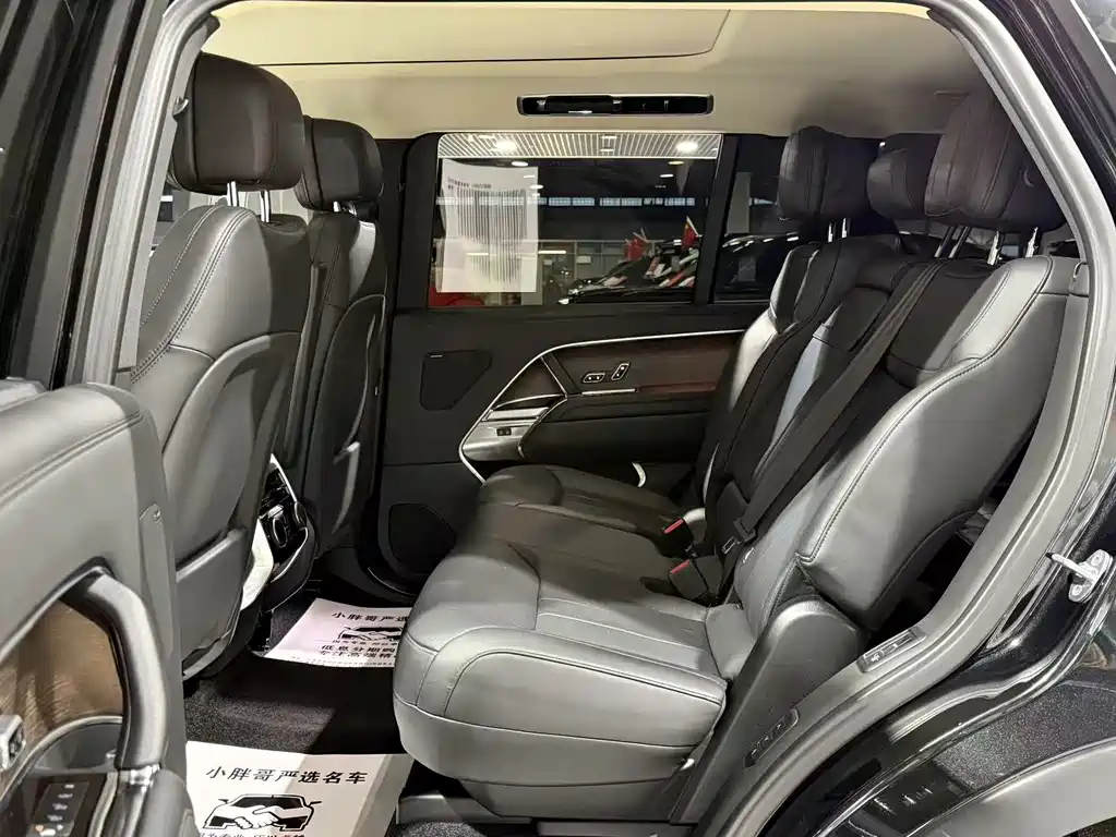 Land Rover Range Rover 2023 — фото 13