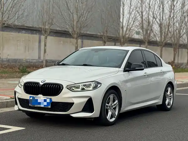 BMW 1 Series 2021