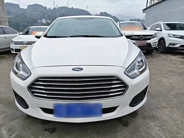 Ford Escort 2017