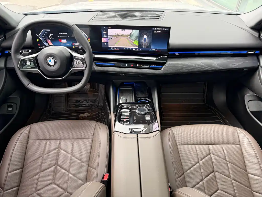 BMW 5 Series 2024 — фото 15